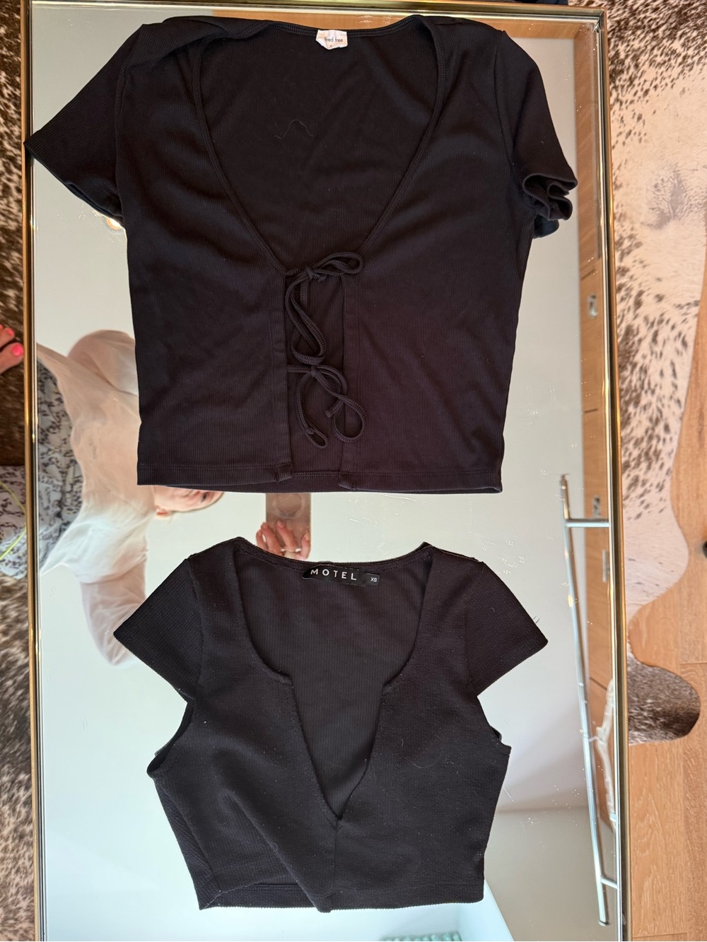 2 Pack Black Crop Tops in XS: Motel Black Ribbed V Neck & Wilfred Tie Front